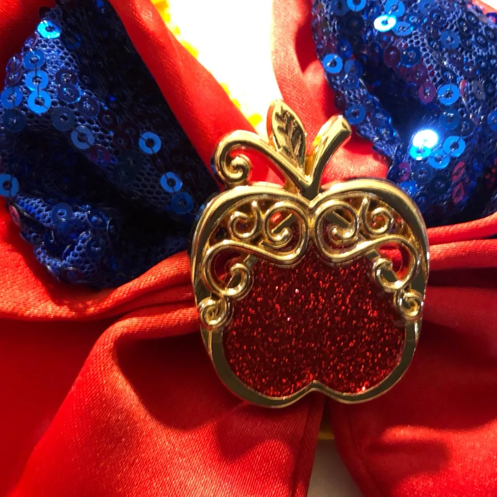 Pet Disney Snow White Premium PET COLLAR